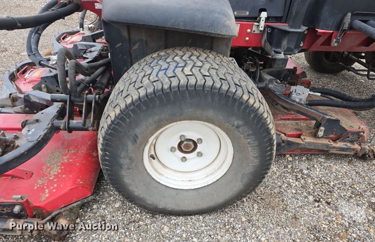 image for item NI9500 2013 Toro Groundsmaster 4300D lawn mower