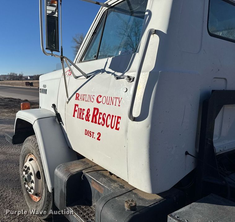 image for item NN9548 1980 GMC Brigadier truck cab and chassis