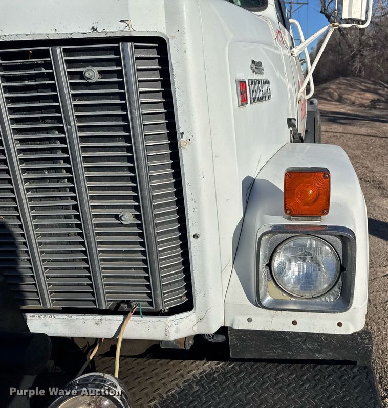 image for item NN9548 1980 GMC Brigadier truck cab and chassis