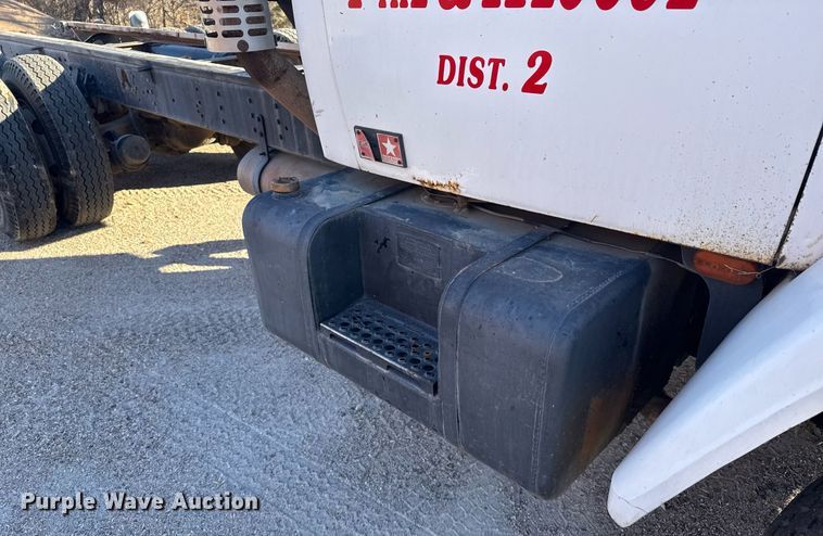 image for item NN9548 1980 GMC Brigadier truck cab and chassis