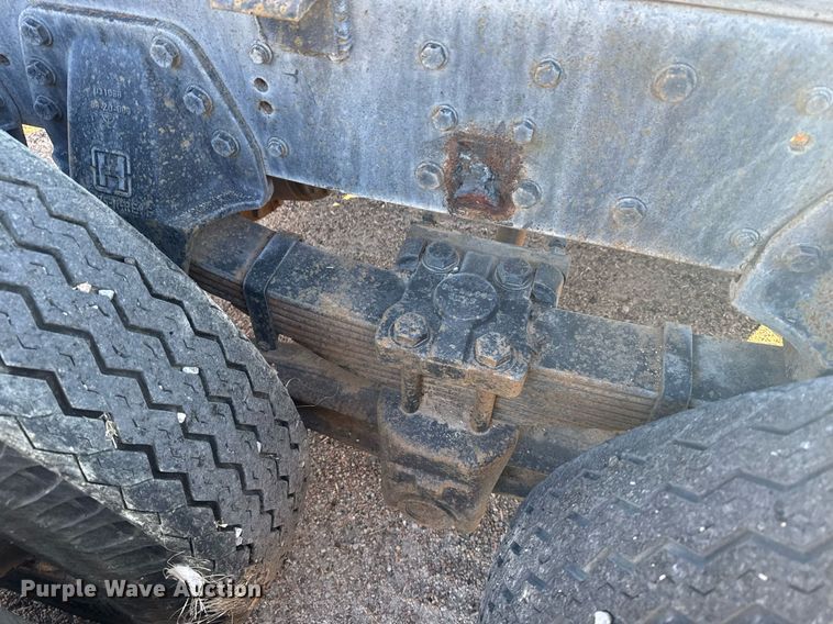 image for item NN9548 1980 GMC Brigadier truck cab and chassis