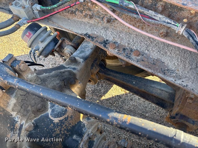 image for item NN9548 1980 GMC Brigadier truck cab and chassis