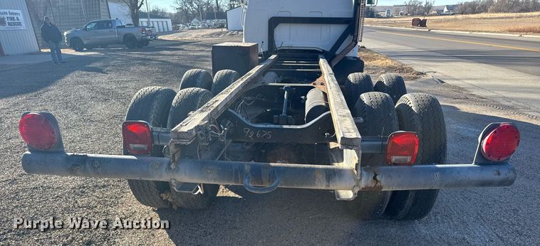 image for item NN9548 1980 GMC Brigadier truck cab and chassis