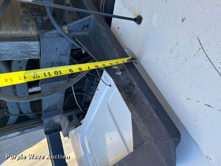 image for item NN9548 1980 GMC Brigadier truck cab and chassis