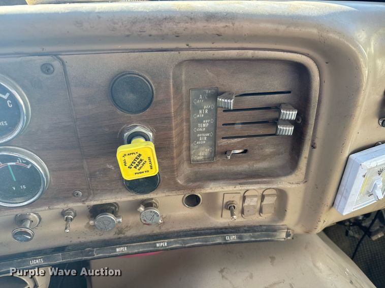 image for item NN9548 1980 GMC Brigadier truck cab and chassis