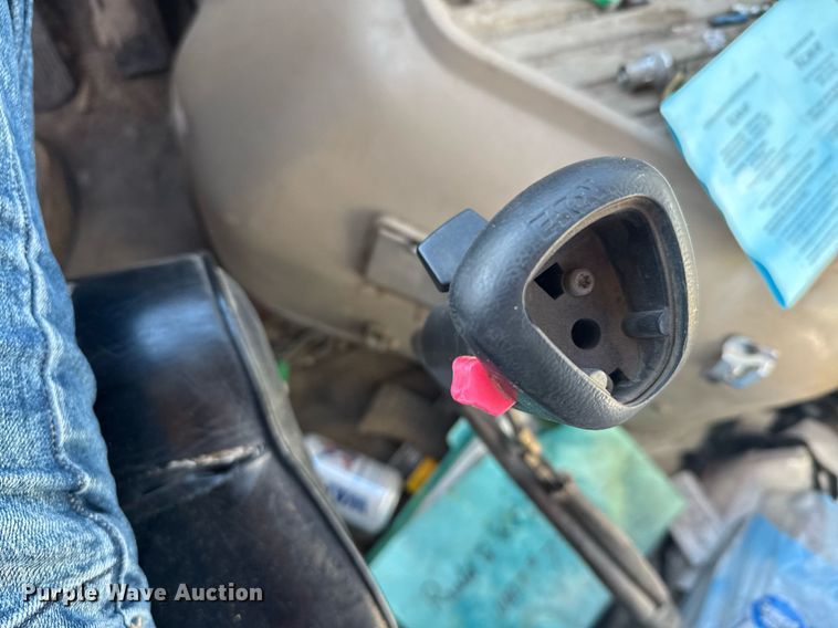 image for item NN9548 1980 GMC Brigadier truck cab and chassis