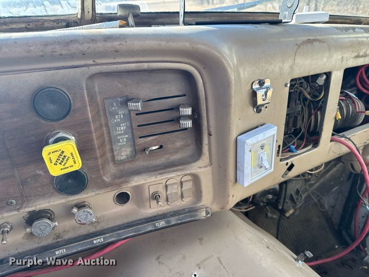 image for item NN9548 1980 GMC Brigadier truck cab and chassis