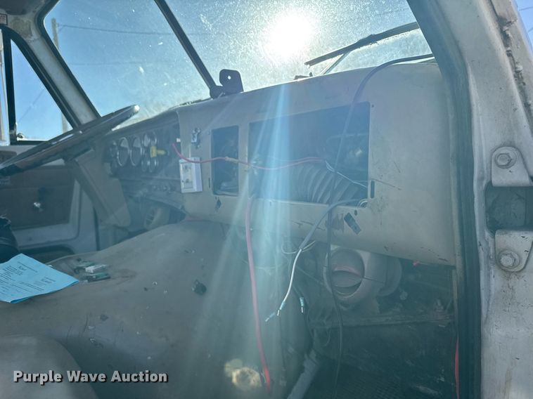 image for item NN9548 1980 GMC Brigadier truck cab and chassis