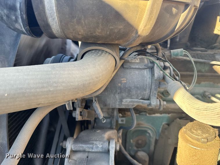 image for item NN9548 1980 GMC Brigadier truck cab and chassis