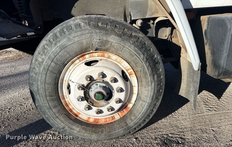 image for item NN9548 1980 GMC Brigadier truck cab and chassis