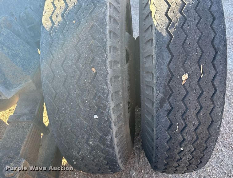 image for item NN9548 1980 GMC Brigadier truck cab and chassis