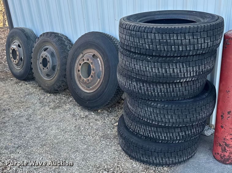 image for item NN9550 Tires and wheels