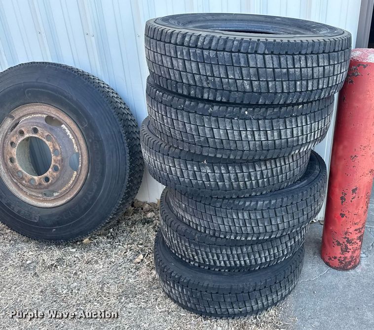 image for item NN9550 Tires and wheels