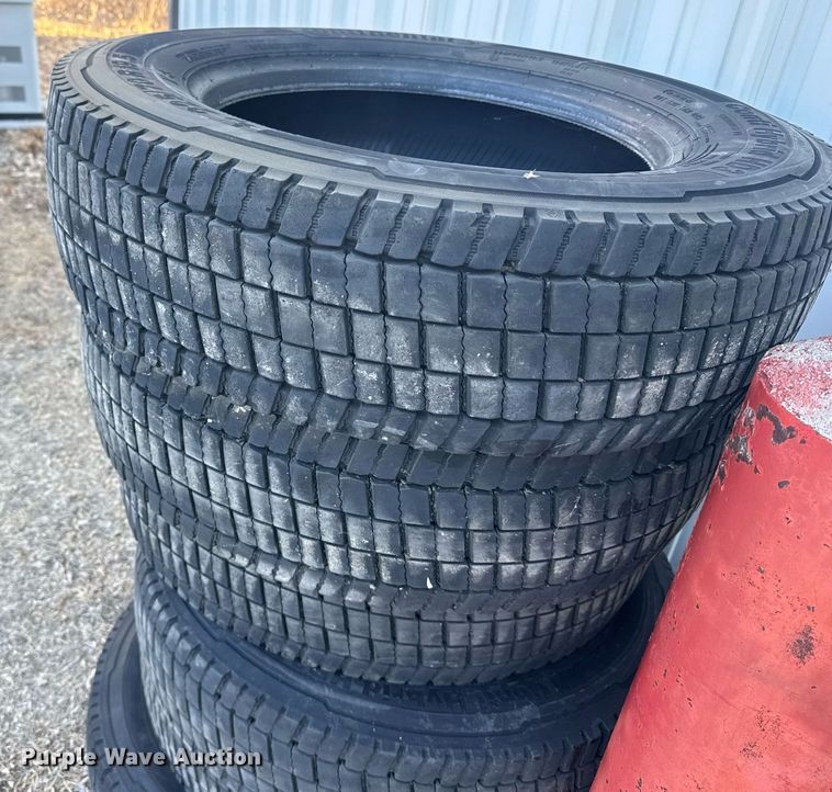 image for item NN9550 Tires and wheels