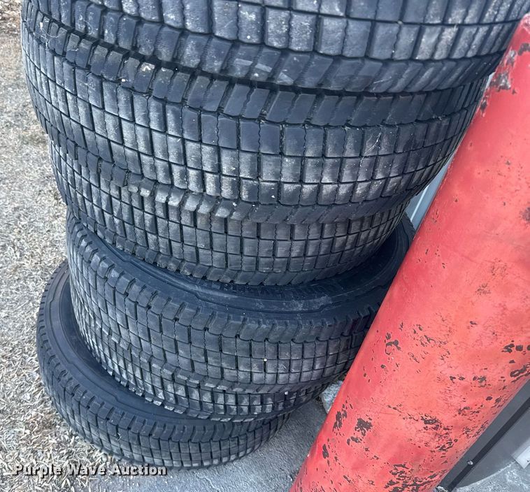 image for item NN9550 Tires and wheels