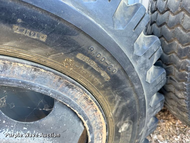 image for item NN9550 Tires and wheels