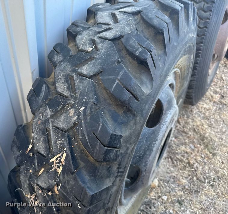 image for item NN9550 Tires and wheels