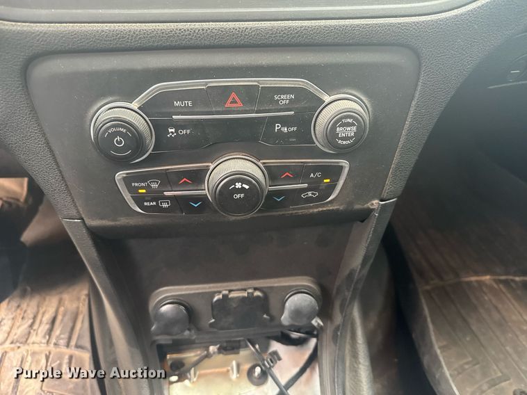 image for item NN9560 2019 Dodge Charger Police 