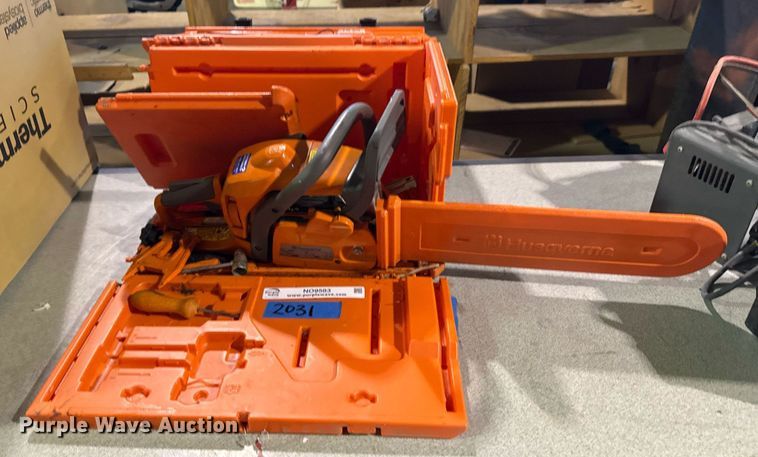 image for item NO9583 Husqvarna 425 X-Torq chainsaw