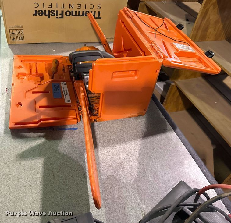 image for item NO9583 Husqvarna 425 X-Torq chainsaw