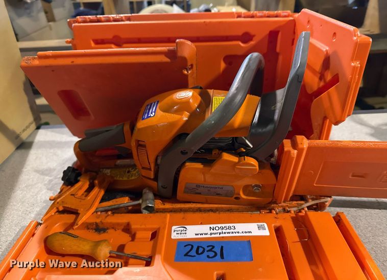 image for item NO9583 Husqvarna 425 X-Torq chainsaw