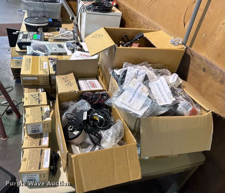 image for item NO9590 Police equipment