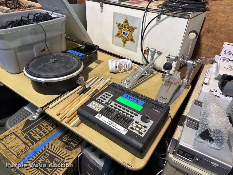 image for item NO9592 Yamaha DTXT3 drum set