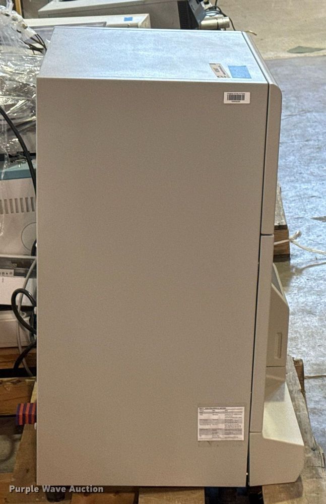 image for item NO9607 ABI Prism 310 genetic analyzer