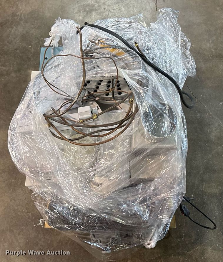 image for item NO9608 Agilent 6890N gas chromatograph