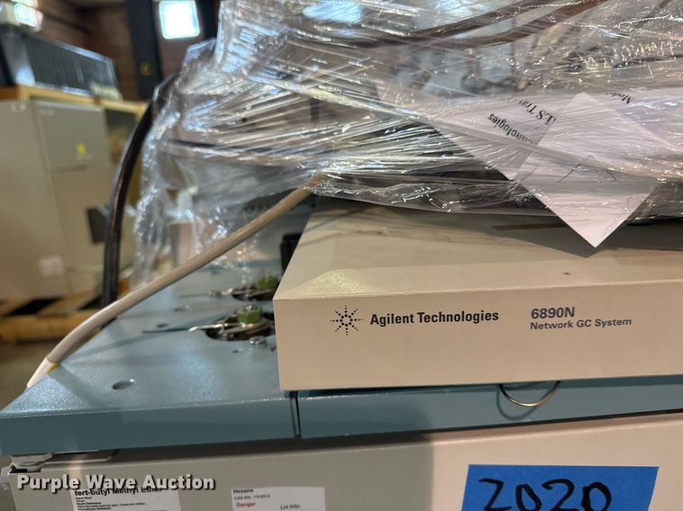 image for item NO9608 Agilent 6890N gas chromatograph
