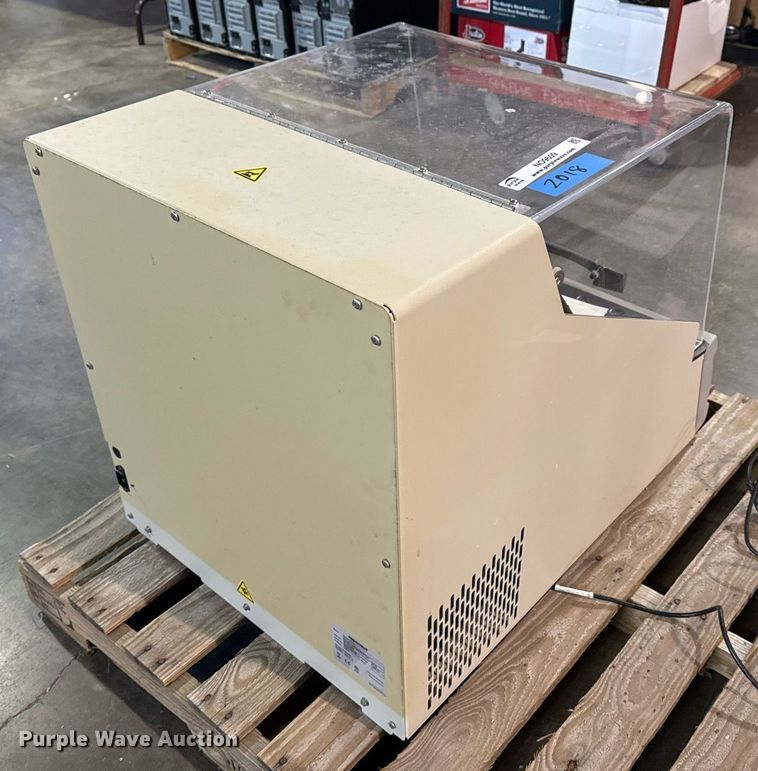 image for item NO9609 New Brunswick Excella E24 incubator shaker