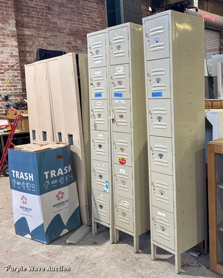 image for item NO9616 (3) lockers