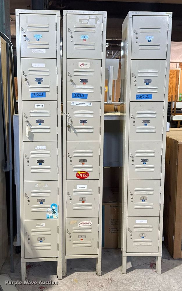 image for item NO9616 (3) lockers