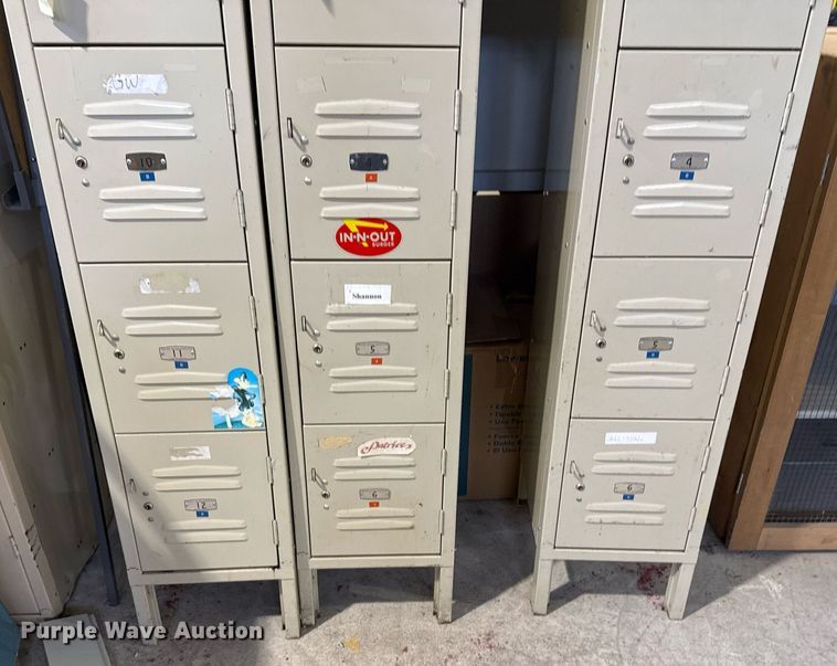 image for item NO9616 (3) lockers