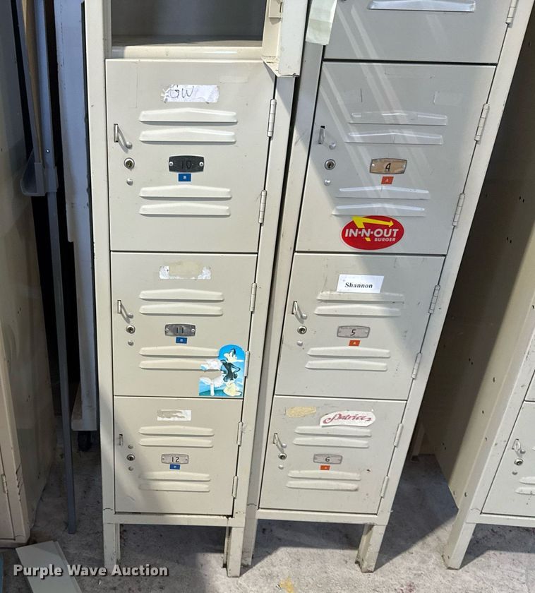 image for item NO9616 (3) lockers