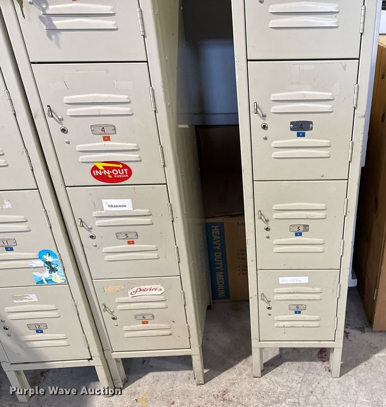 image for item NO9616 (3) lockers