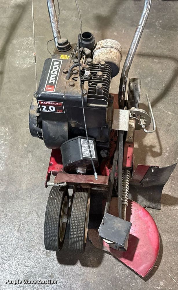 image for item NO9621 Lawn and garden equipment