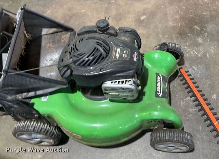 image for item NO9621 Lawn and garden equipment