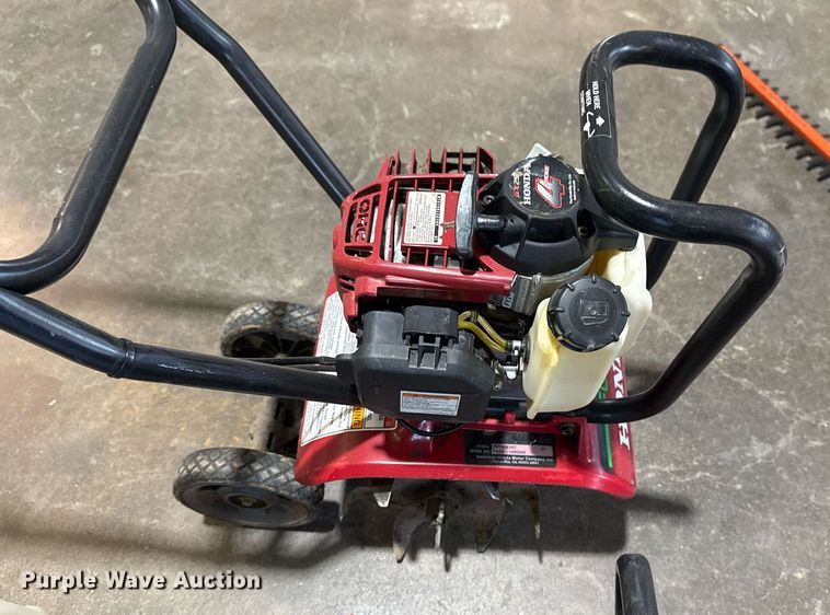 image for item NO9621 Lawn and garden equipment