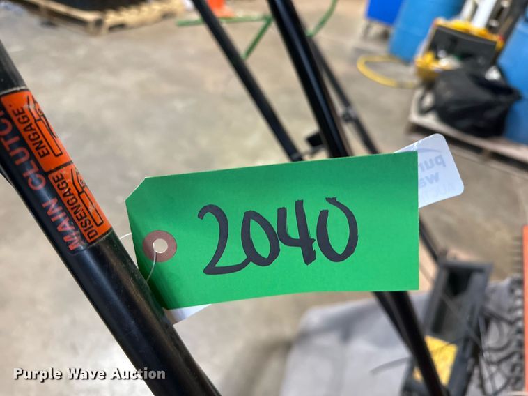 image for item NO9621 Lawn and garden equipment