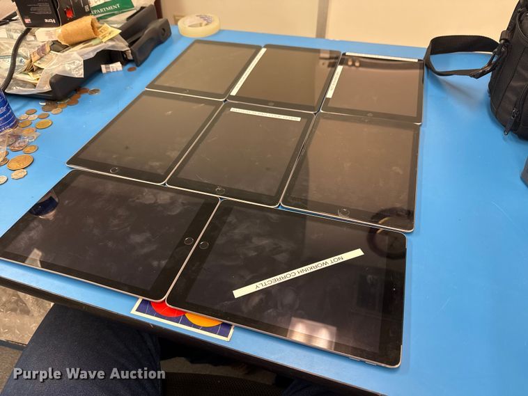 image for item NO9628 (8) Apple iPads