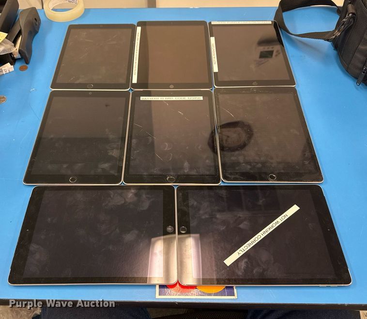 image for item NO9628 (8) Apple iPads