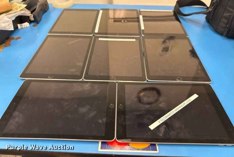 image for item NO9628 (8) Apple iPads