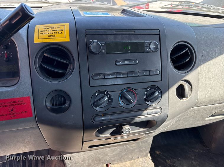 image for item NO9639 2006 Ford F150 pickup truck