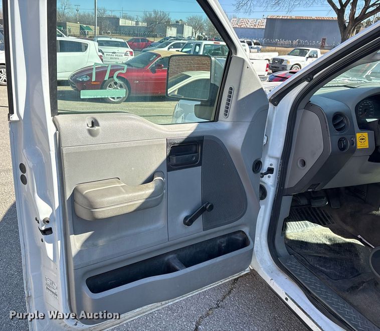 image for item NO9639 2006 Ford F150 pickup truck