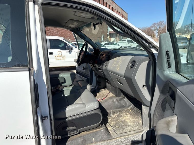 image for item NO9639 2006 Ford F150 pickup truck