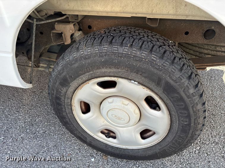 image for item NO9639 2006 Ford F150 pickup truck