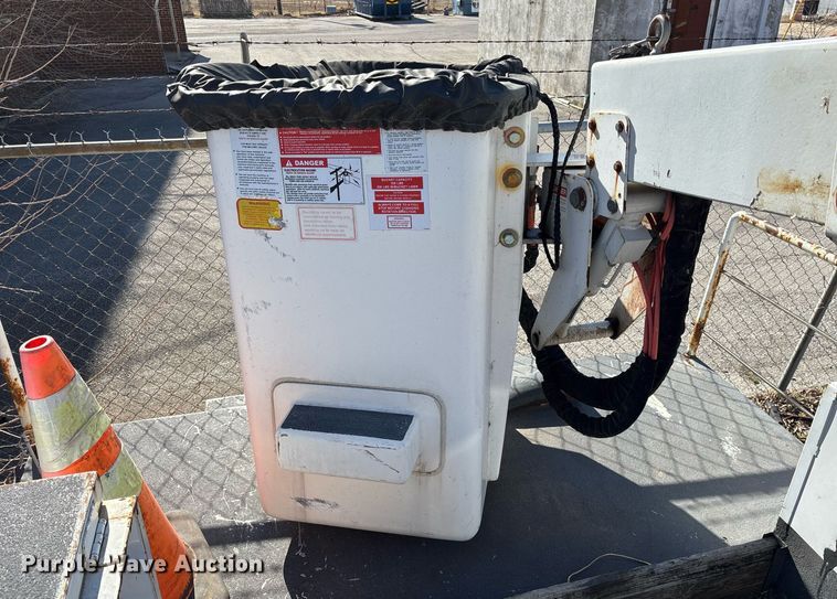 image for item NO9641 2008 Ford F450 bucket truck