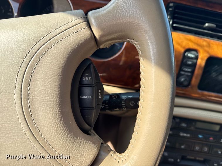 image for item NO9645 2000 Jaguar XK8 convertible