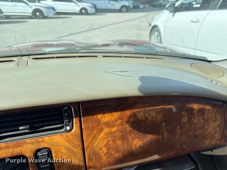 image for item NO9645 2000 Jaguar XK8 convertible